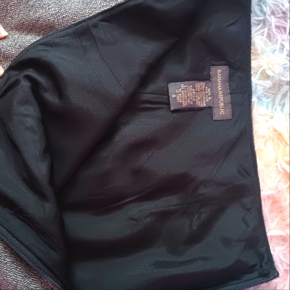 Banana Republic Ladies Wool A-Line Skirt (Size 4) - Picture 8 of 9